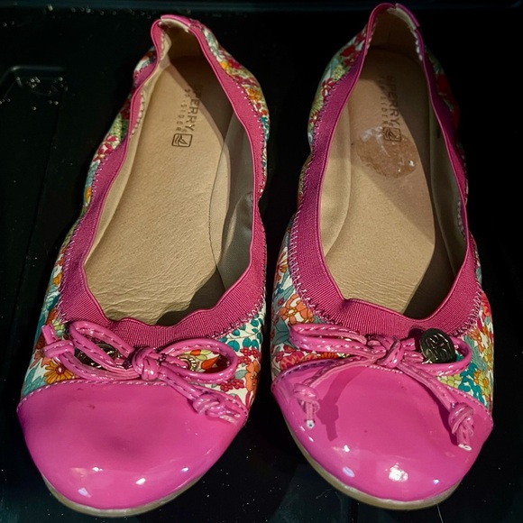 Sperry pink floral flats 7.5 - Picture 2 of 4